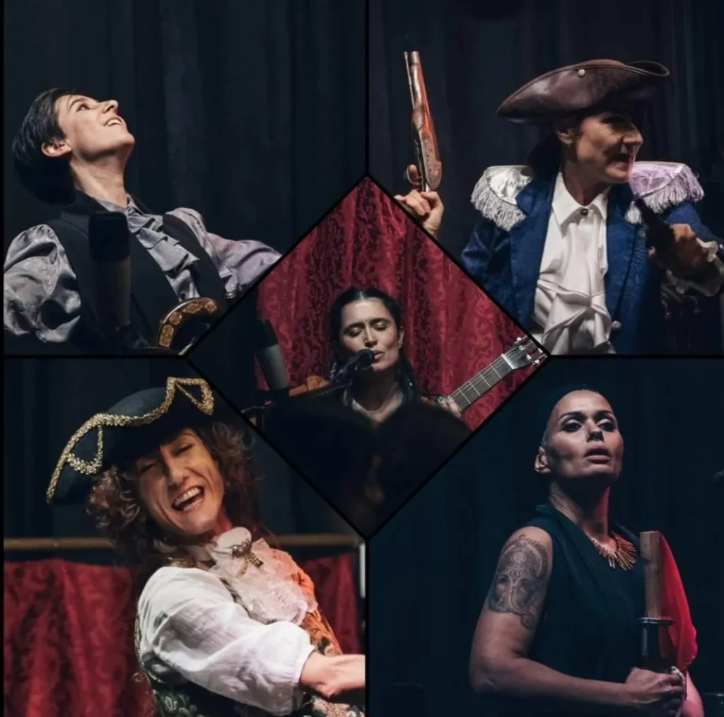 Piratesse, spettacolo della Compagnia cambiaMENTI teatro: le attrici in costume da pirata